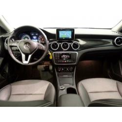 Mercedes-Benz CLA-Klasse 200 URBAN AMG-LINE AUT, Hleer, Navi