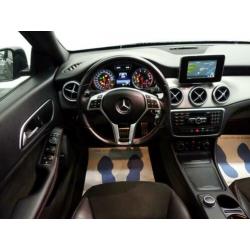 Mercedes-Benz CLA-Klasse 200 Urban AMG Autom Hleer, Camera,