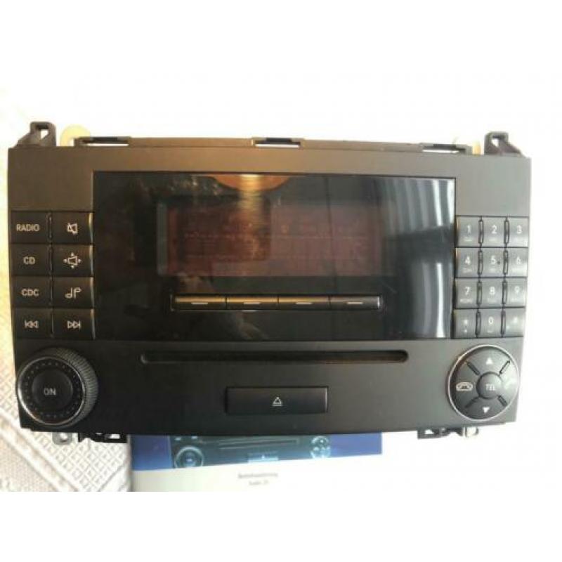 Origineel Mercedes autoradio model MF2550