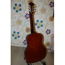 Akoestische Gitaar maat 3/4, incl. hoes, plus basisboek