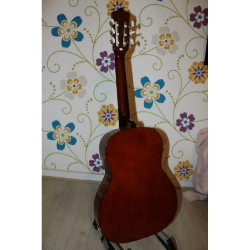 Akoestische Gitaar maat 3/4, incl. hoes, plus basisboek