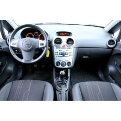 Opel Corsa 1.6 GSI TURBO 150pk SPORTUITLAAT STOEL/STUURVERW.