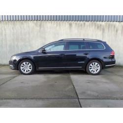 Volkswagen Passat Variant 1.6 TDI R-line BlueMotion NAV, air