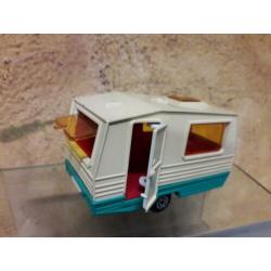 8 modelauto,s : CARAVANS , LANDBOUWWERKTUIGEN , VAN in 1:32