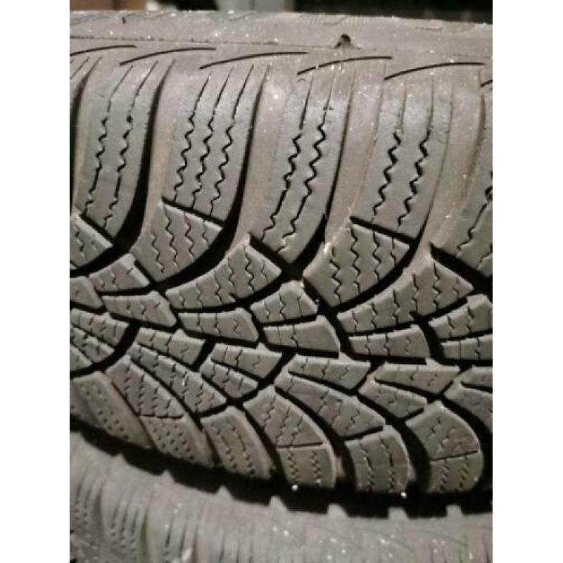 4 Goodyear winterbanden 4x100 opel corsa D - 185 65/R15