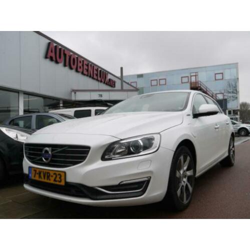 Volvo V60 2.4 D6 AWD Pl.i Summum - MARGE