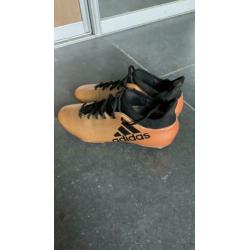 Adidas voetbalschoenen 41,5