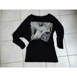 funny-print.....zwarte top mt S GUESS