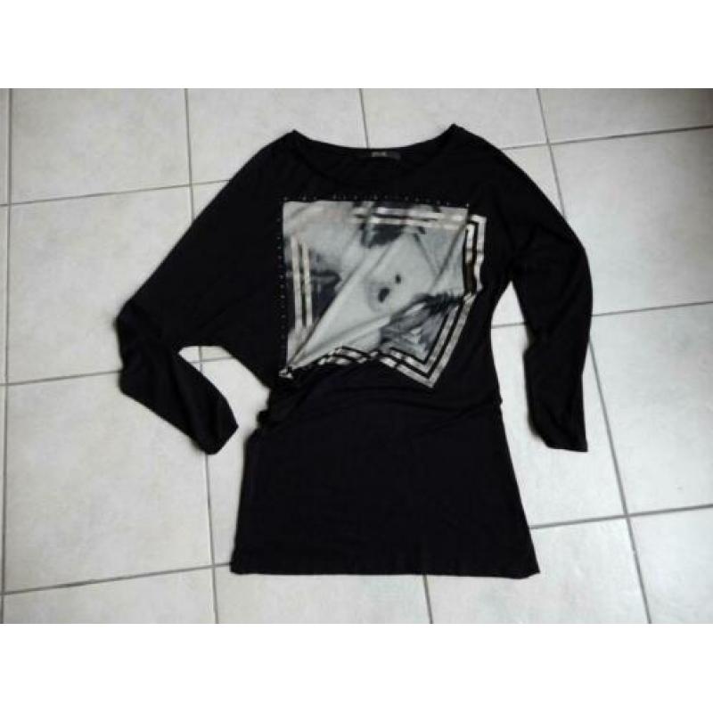funny-print.....zwarte top mt S GUESS