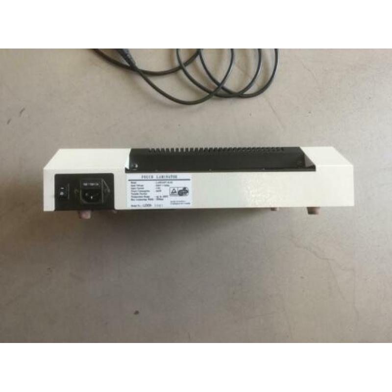 Pouch Laminator model; Lamiart-9LSI