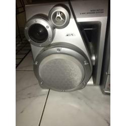 Aiwa stero met 2 boxen