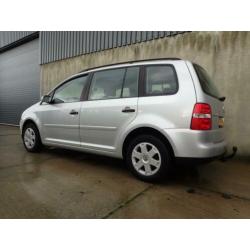 Volkswagen Touran 1.6-16V FSI Business airco, LMV, trekhaak
