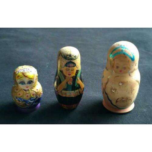 Leuke sets van 3 Babushka nesting dolls 3 paar