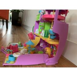 Pinypon hotel met 3 speelfiguren