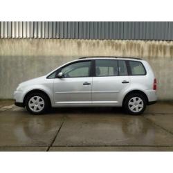 Volkswagen Touran 1.6-16V FSI Business airco, LMV, trekhaak