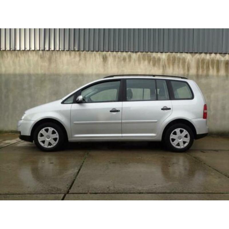 Volkswagen Touran 1.6-16V FSI Business airco, LMV, trekhaak