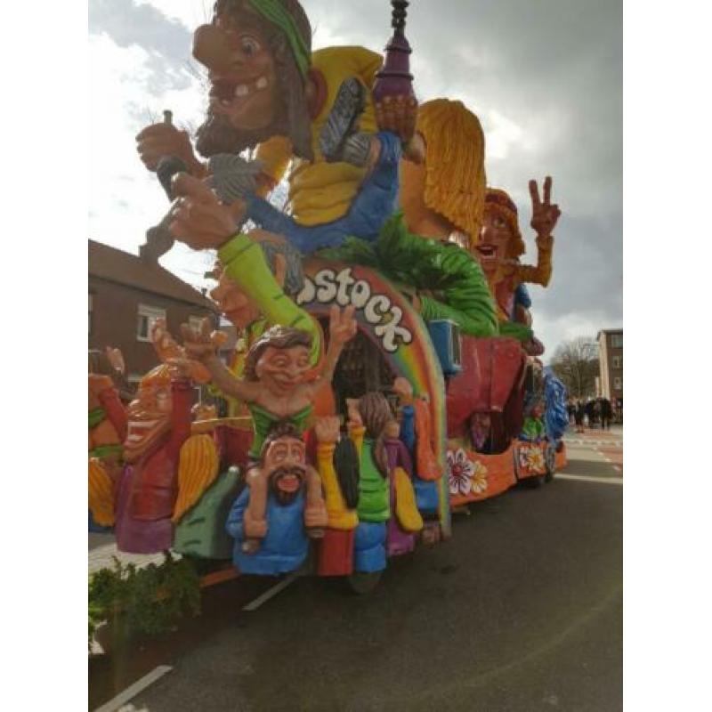 Polyester carnavalswagen te koop. Hippie