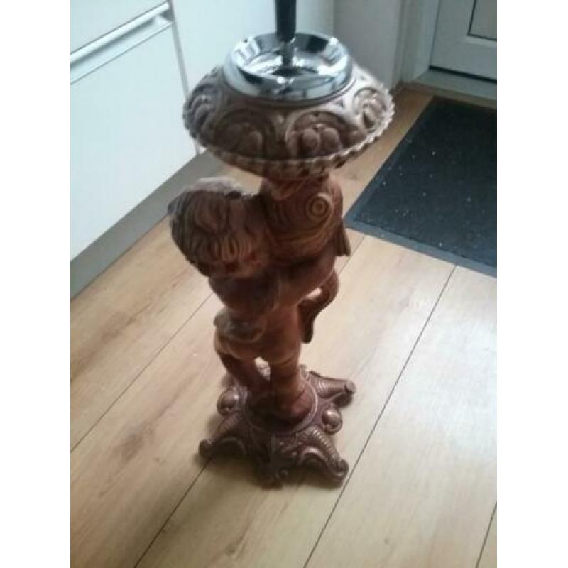 Staande Asbak 65cm groot,plastic ( BIEDEN)
