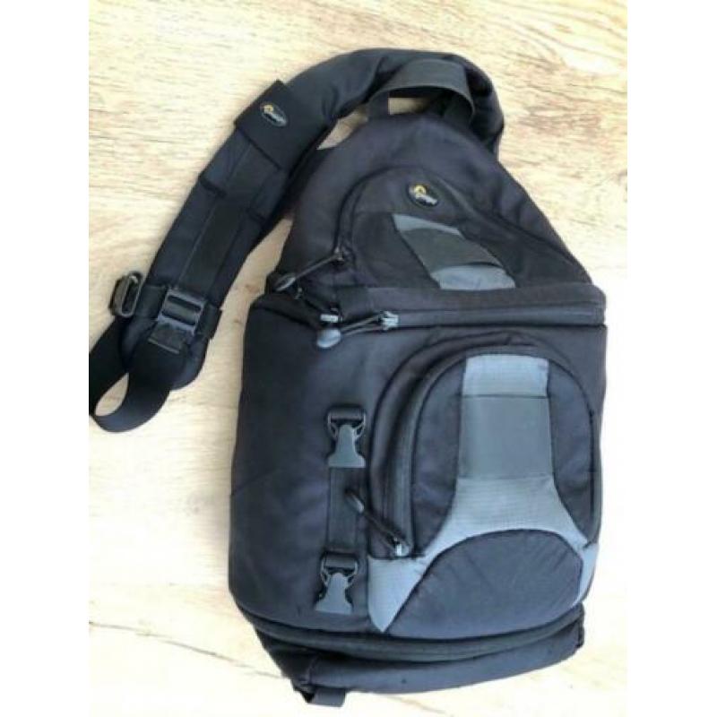 Lowepro fototas Sling Shot 200 AW