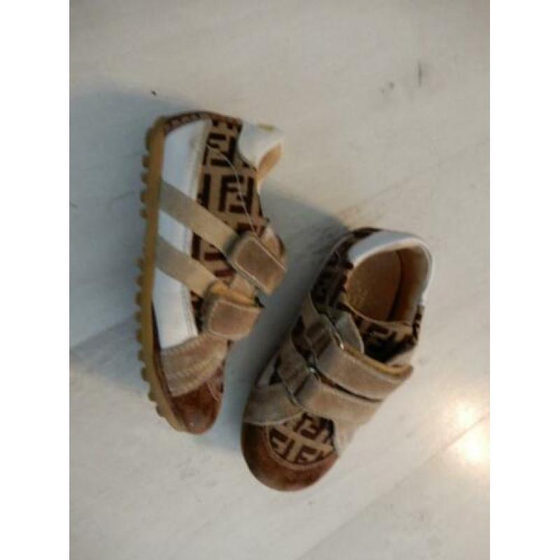 fendi schoenen maat 24