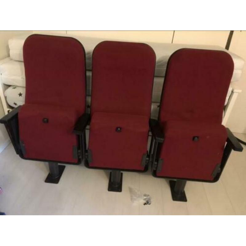 3 bios/theater stoelen
