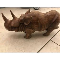 Neushoorn hout houtsnijwerk