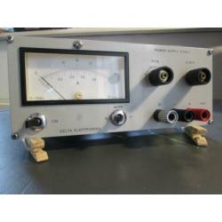 Delta Regelbare Lineaire Lab Voeding E 030-1 ( 0 - 30V 1A )