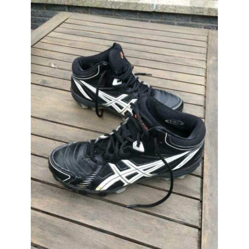 Asics kunstgras korfbal schoenen maat 41,5