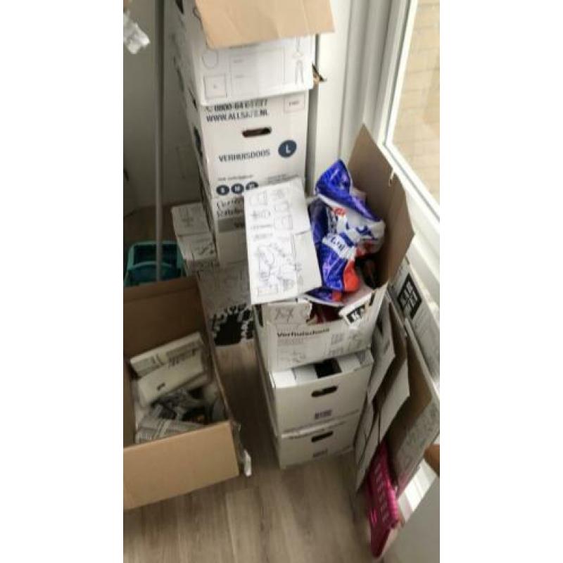 Verhuisdozen, ongeveer 30 stuks