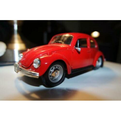 Maisto 1:24 VW kever rood