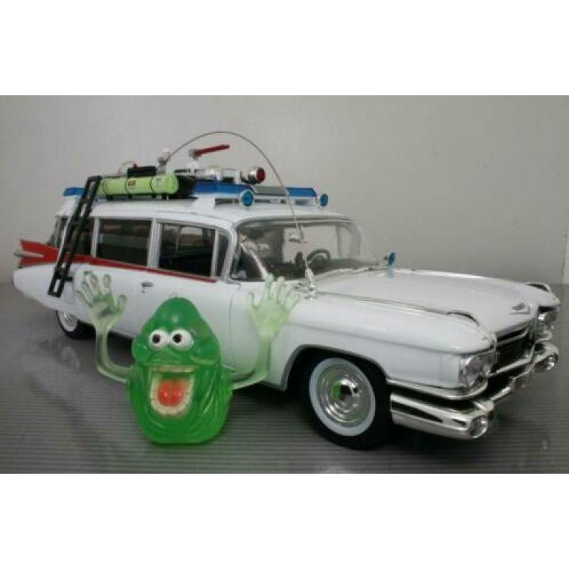 Ertl 1/18 Cadillac Ambulance Ecto-1 (Ghostbusters)