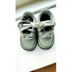 Nieuwe Nike Force 1 sneakers, maat 19.5.