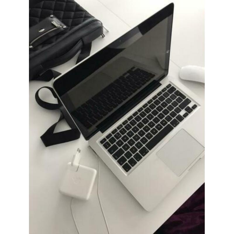 MacBook Pro 13” - early 2011 - 8 GB