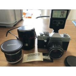 Oude fotocamera en filmcamera