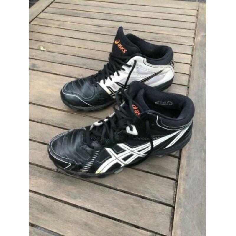 Asics kunstgras korfbal schoenen maat 41,5