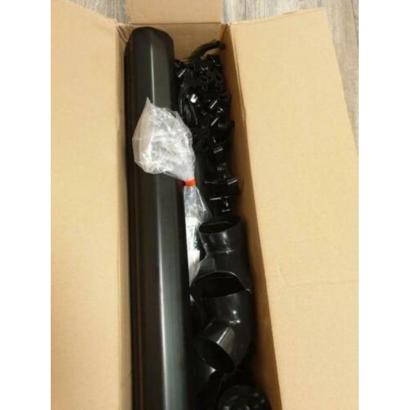 1x dakgootset voor blokhut, 65 mm zwart kunststof 400 cm