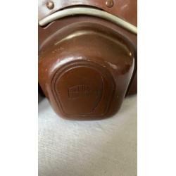 Zeiss Ikon camera met statiefje en tas. Jaren 70??