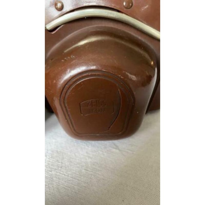 Zeiss Ikon camera met statiefje en tas. Jaren 70??