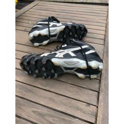 Asics kunstgras korfbal schoenen maat 41,5