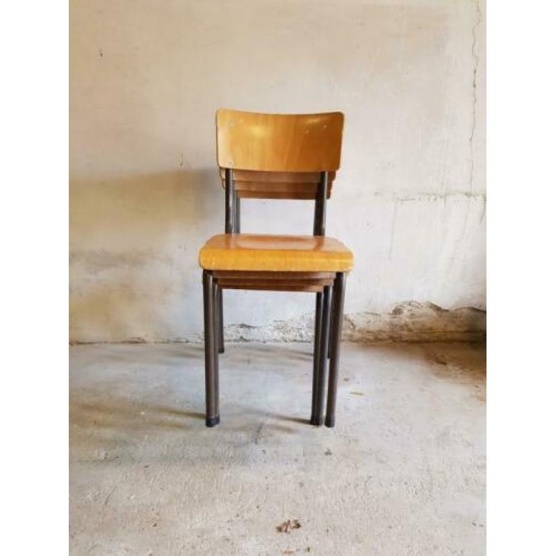 Vintage schoolstoelen
