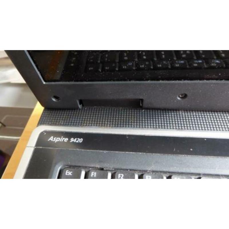 Acer Aspire 9423WMSI, , win10, beschadig scharnier