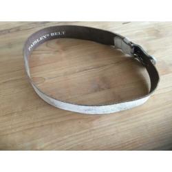 Zeer mooie stoere paisley belt leren riem. Lengte is 95 cm.