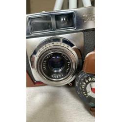 Zeiss Ikon camera met statiefje en tas. Jaren 70??