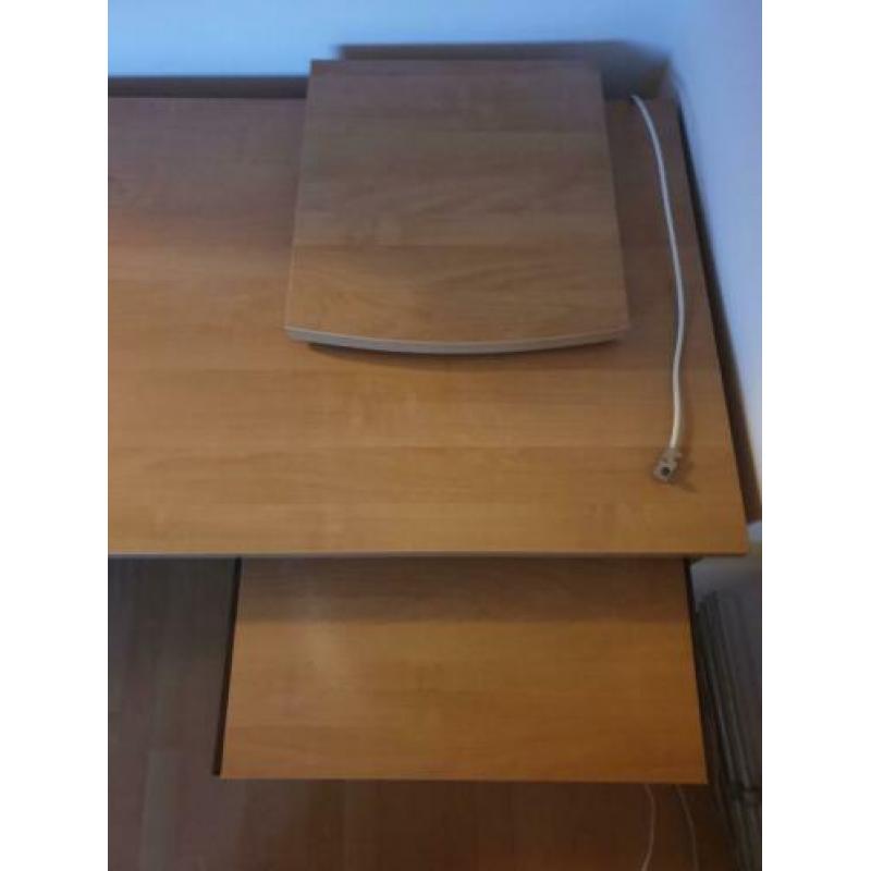 Bureau met of zonder verlengstuk
