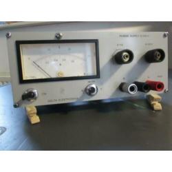 Delta Regelbare Lineaire Lab Voeding E 030-1 ( 0 - 30V 1A )