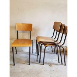 Vintage schoolstoelen