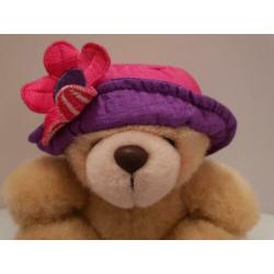 Forever Friends knuffeltje beertje hoedje zonnehoedje roze