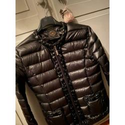 Glamorous jas