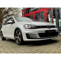 Volkswagen Golf 2.0 TSI GTI 230PK PERFORMANCE DSG *!* PANODA