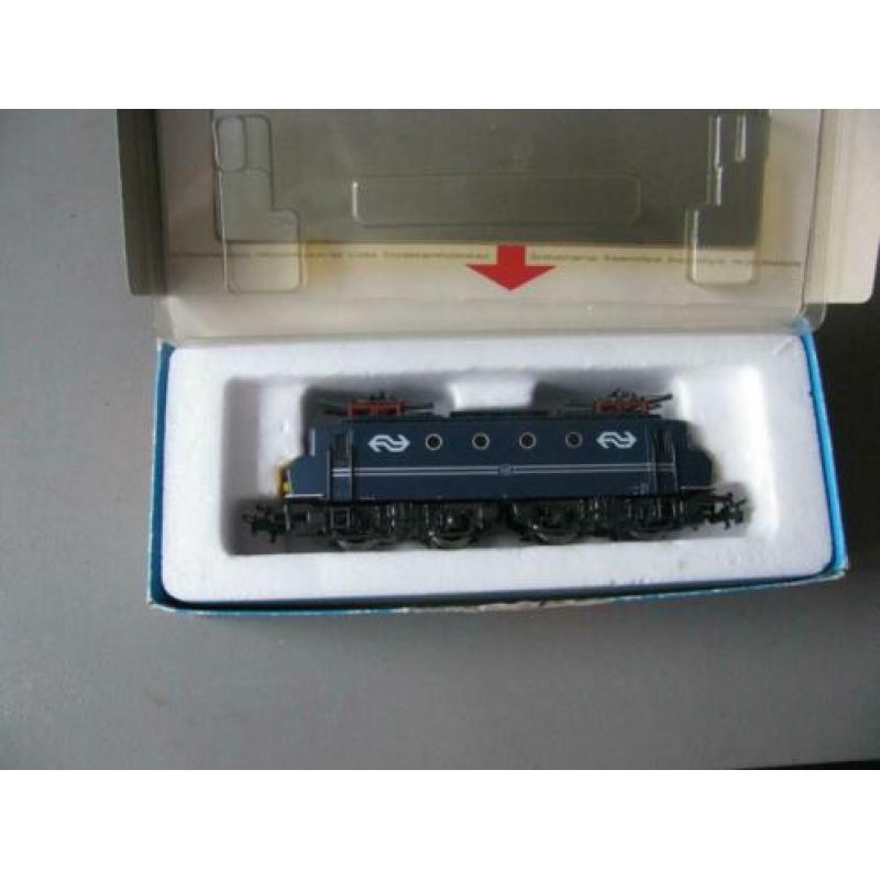 Märklin Hamo E-lok 1135 NS met Botsneus no 8324